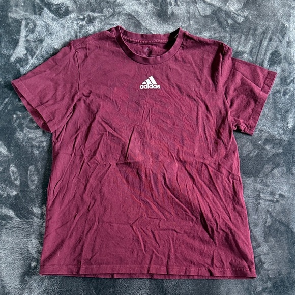 Adidas Maroon Short Sleeve Tee size L Red Sporty Women's Burgundy Logo Athletic - Picture 1 of 3